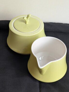 The Vert Creamer and Sugar Bowl & lid by VILLEROY & BOCH